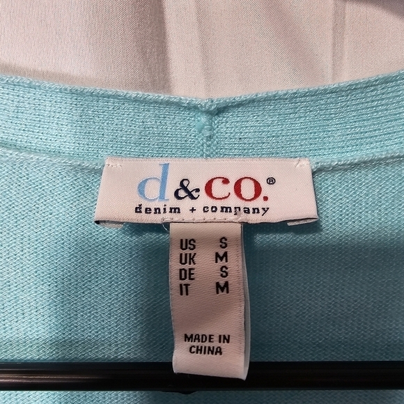 Denim & Co Button Front Long Sleeve Cropped Cardigan - Picture 2 of 5